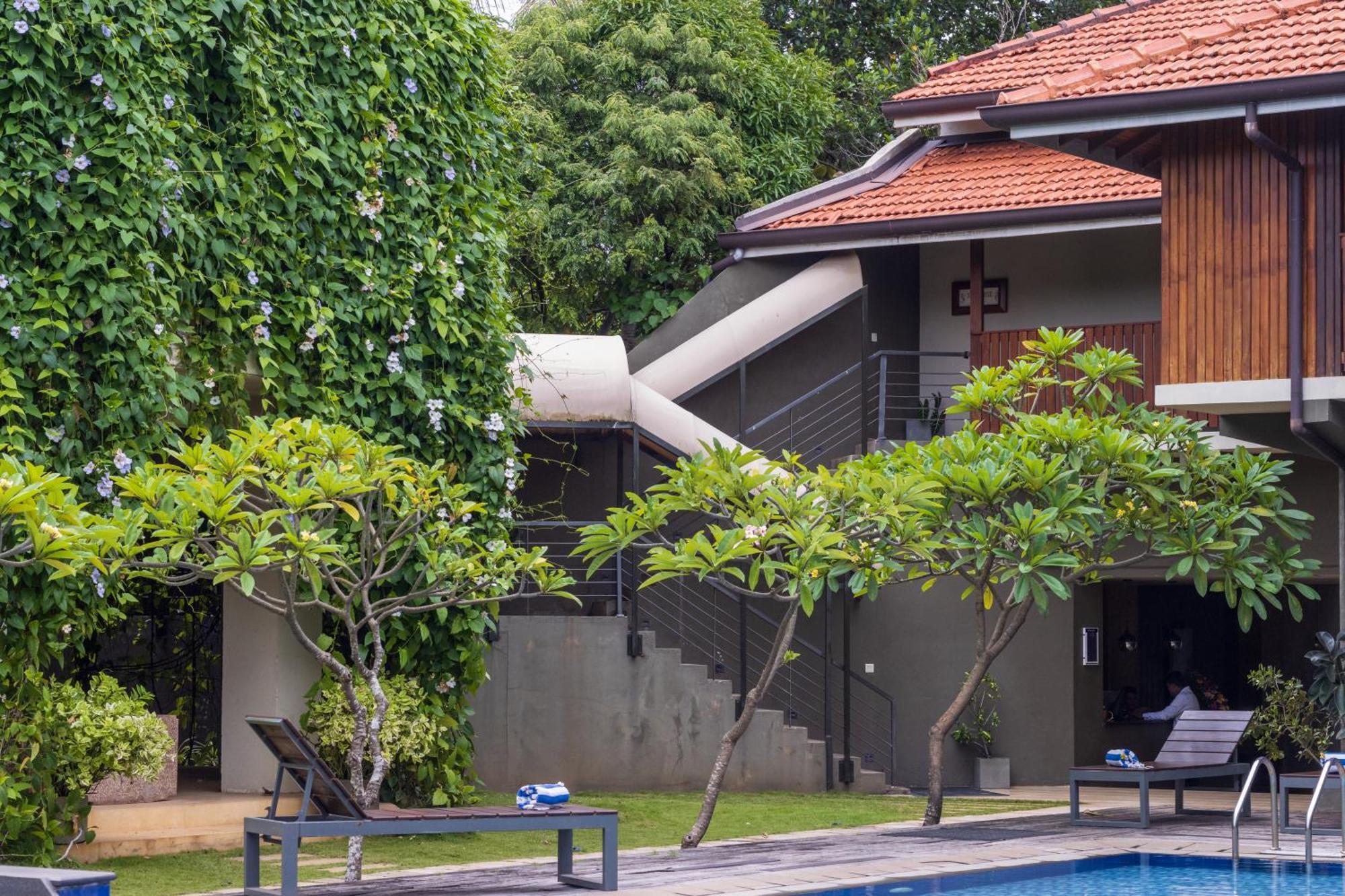 Seahorse Hotel & Spa Negombo Exterior photo